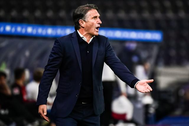 布朗33分广州力克深圳5连胜 同曦送江苏3连败