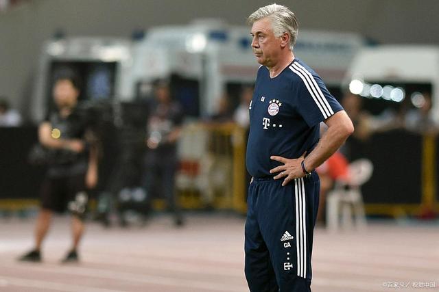 弗拉泰西：小时候踢前锋被迫改打中场